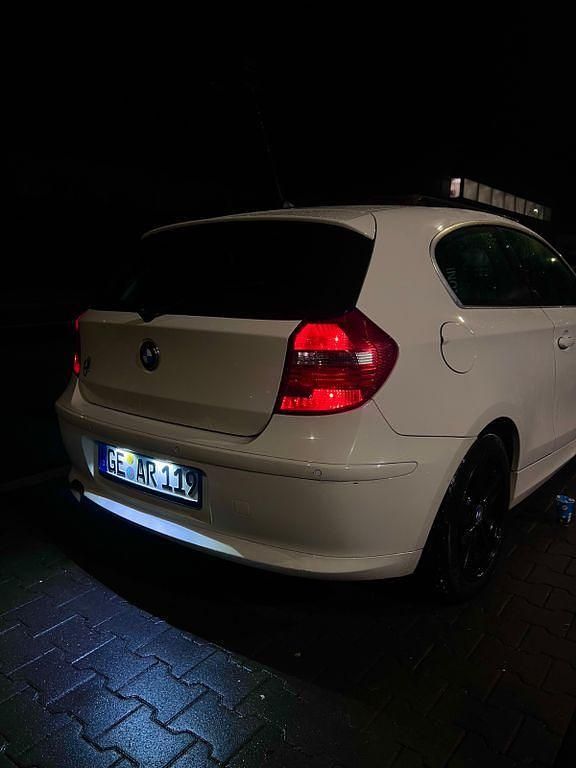 Gebraucht BMW 118 Sport Line 143 PS (105 kW) 2007 Weiß Kleinwagen