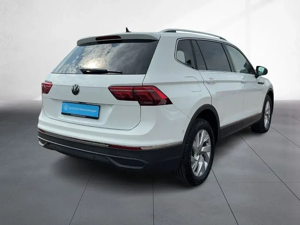 Gebraucht VW Tiguan Allspace Life 200 PS (147 kW) 2022 Pure white SUV