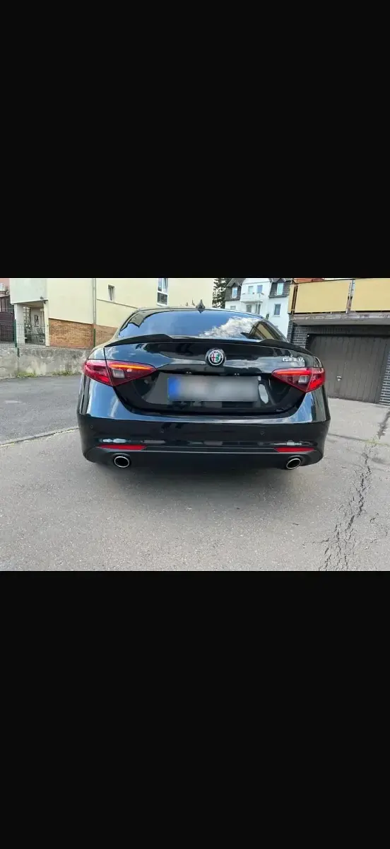 Gebraucht Alfa Romeo Giulia 180 PS (132 kW) 2017 Schwarz Limousine