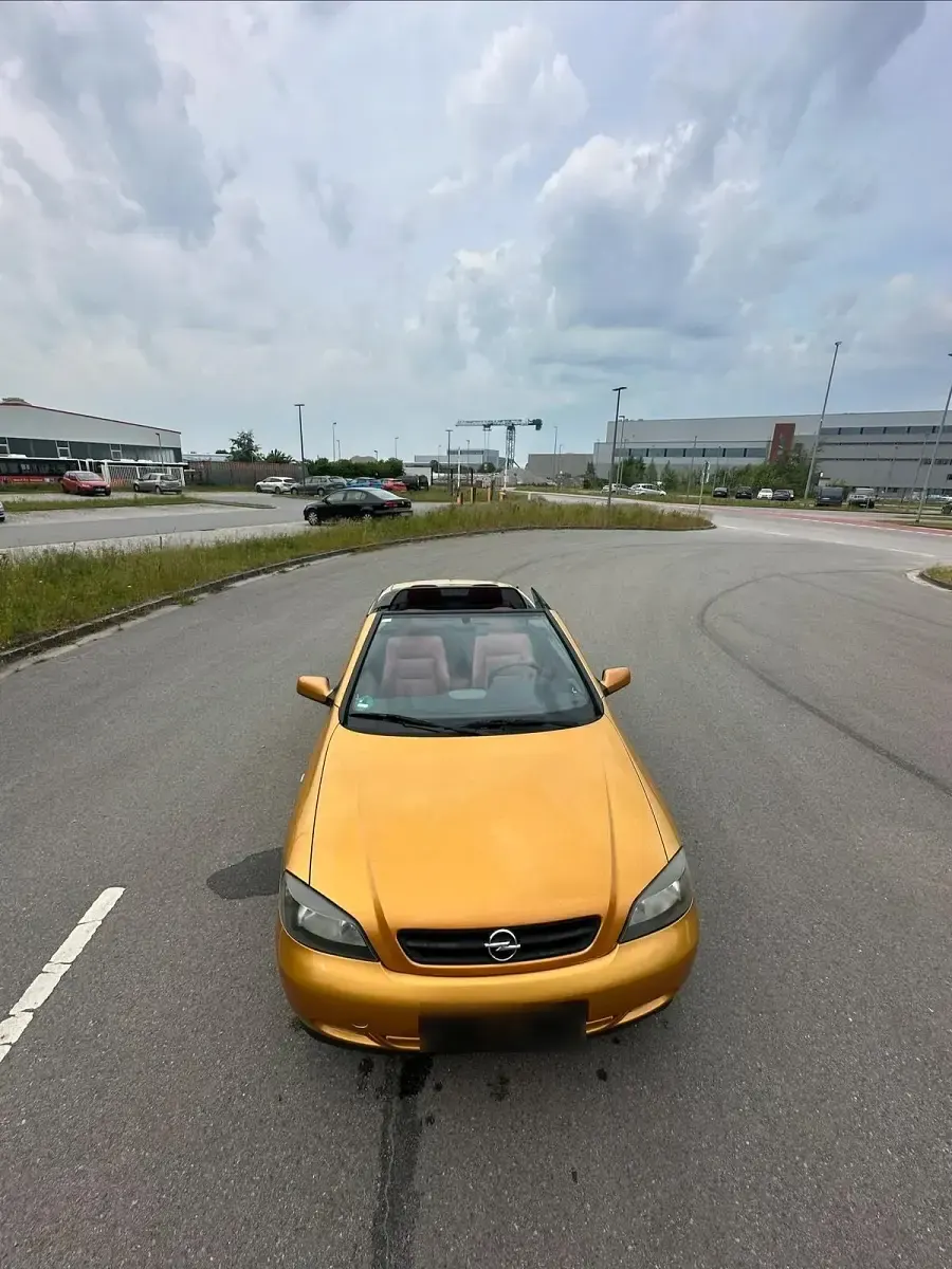 Gebraucht Opel Astra Cabriolet 101 PS (74 kW) 2002 Gelb Cabrio