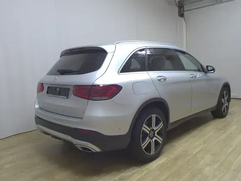 Gebraucht Mercedes GLC220 194 PS (142 kW) 2020 Silber SUV