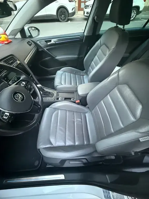 Gebraucht VW e-Golf 100 kW (136 PS) 2019 Weiß Kleinwagen