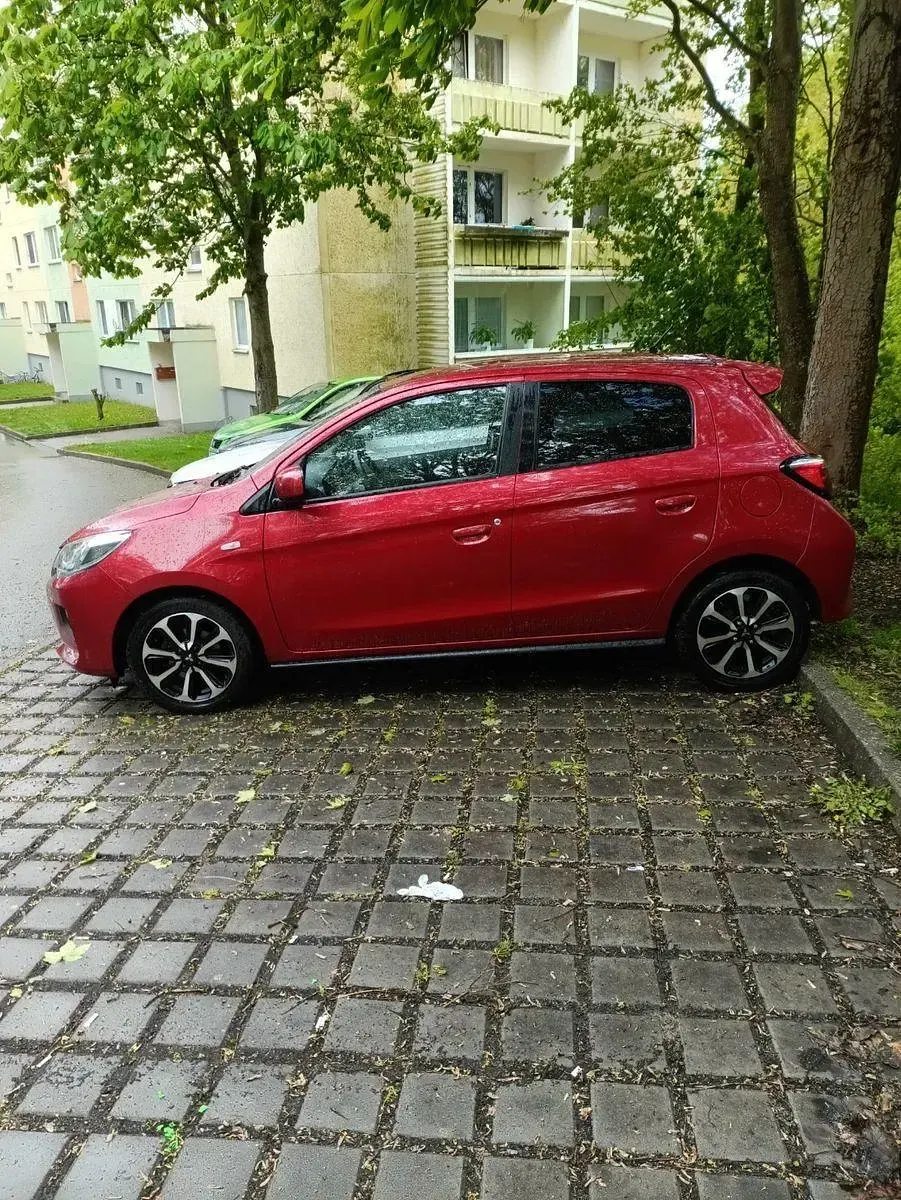 Gebraucht Mitsubishi Space Star Select+ 80 PS (58 kW) 2024 Rot Kleinwagen