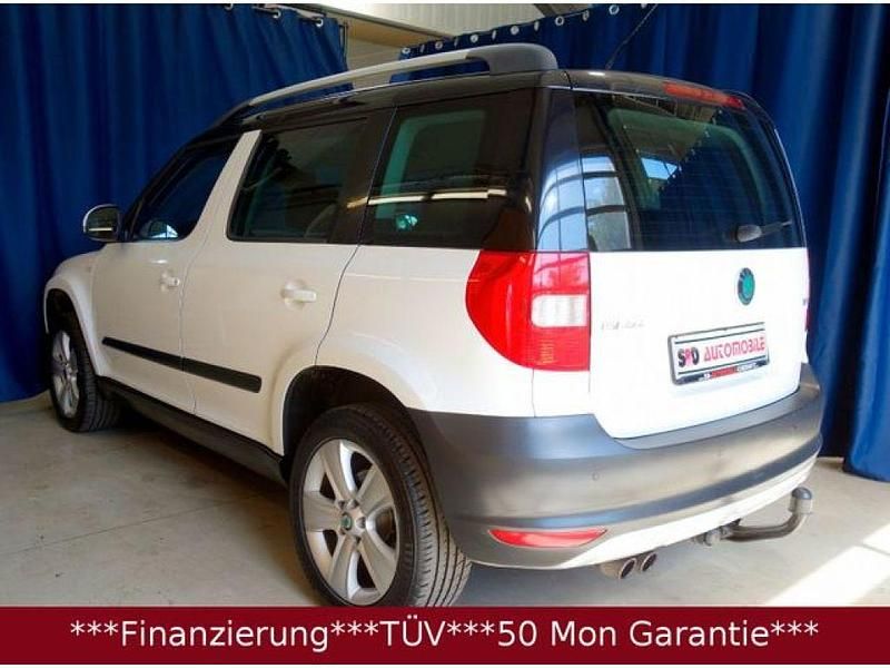 Gebraucht Skoda Yeti Family 152 PS (111 kW) 2012 Bila candy/candyweiss (metallic) SUV
