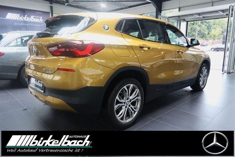 Gebraucht BMW X2 Advantage 136 PS (100 kW) 2021 Gold SUV