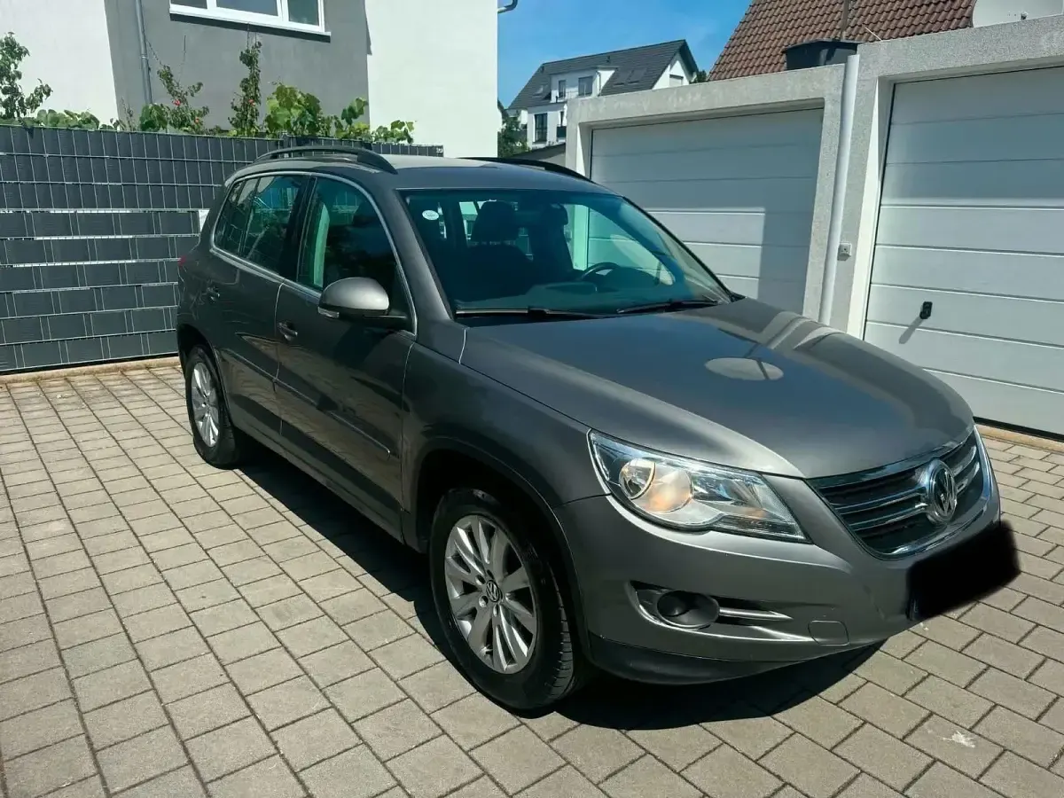 Gebraucht VW Tiguan 140 PS (102 kW) 2009 Grau SUV
