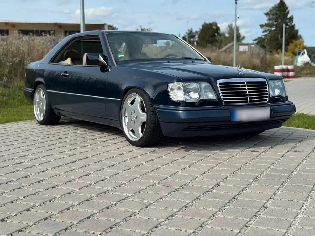 Gebraucht Mercedes E320 220 PS (161 kW) 1994 Blau Coupé