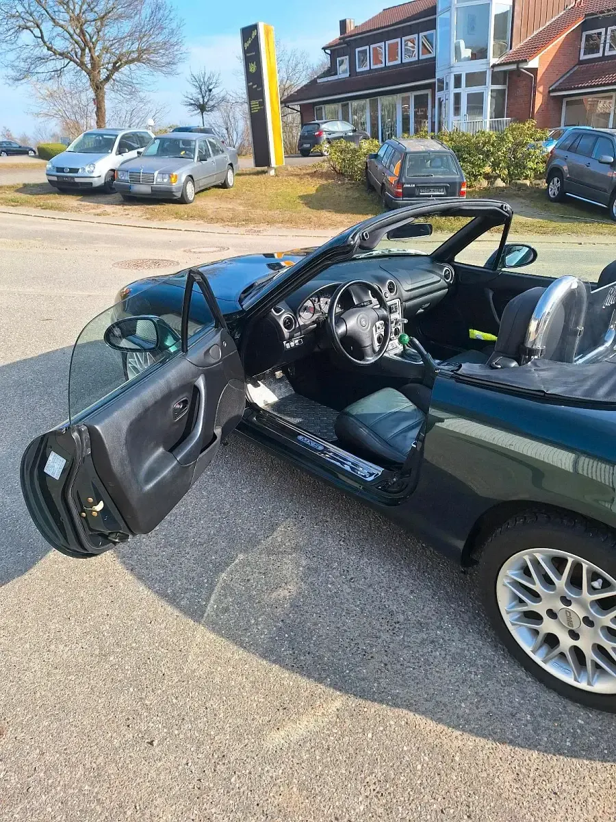 Second-hand Mazda MX5 110 CP (80 kW) 1999 Verde Cabrio