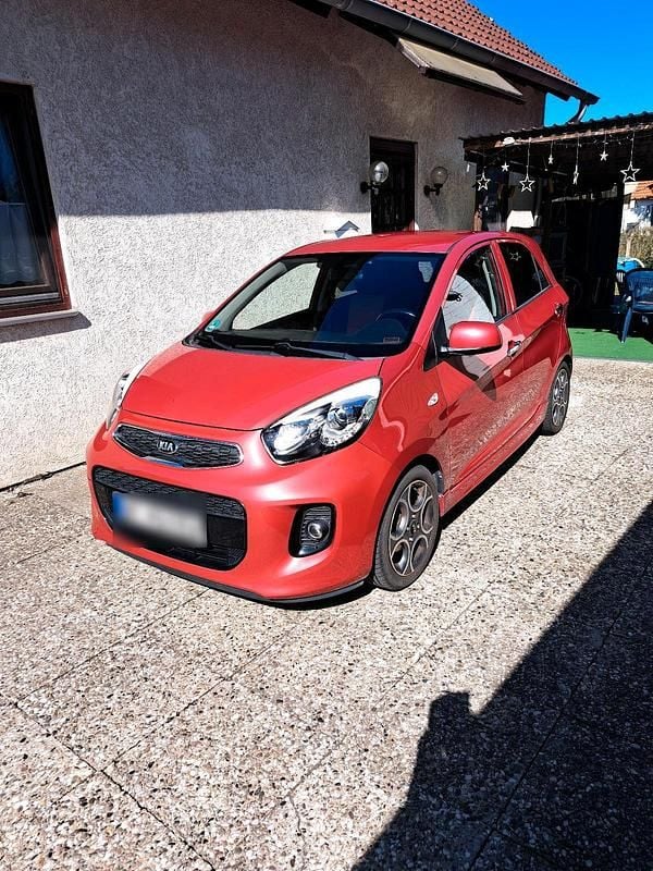 Gebraucht Kia Ceed 85 PS (62 kW) 2016 Rot Kleinwagen