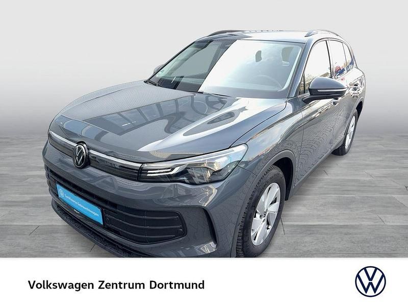 Gebraucht VW Tiguan 131 PS (96 kW) 2025 Grau SUV