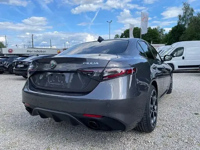 Neu Alfa Romeo Giulia Veloce 280 PS (205 kW) 2025 Grau Limousine