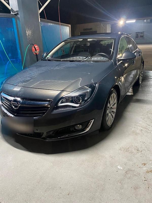 Gebraucht Opel Insignia 160 PS (117 kW) 2014 Andere farben Limousine