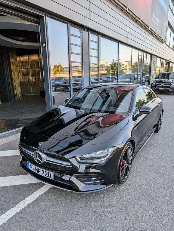 Schwarz Gebraucht 2023 Mercedes CLA35 AMG AMG Limousine | 39.500 € (Superpreis) - Bild 1/4