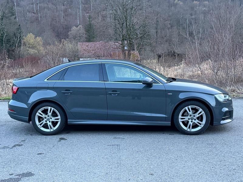 Gebraucht Audi A3 S-Line 116 PS (85 kW) 2020 Grau Limousine