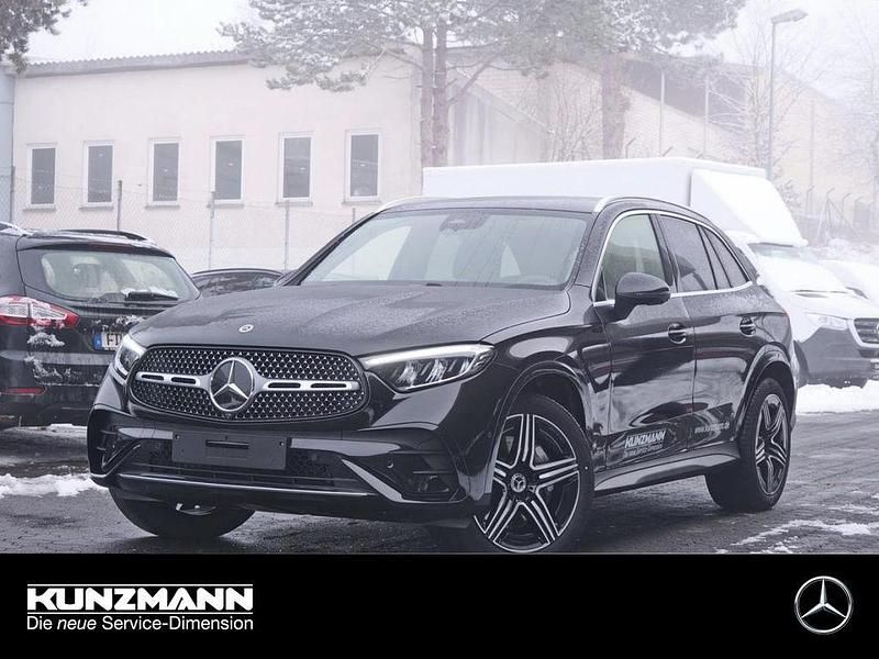 Gebraucht Mercedes GLC220 AMG 197 PS (144 kW) 2026 Obsidianschwarz metallic SUV