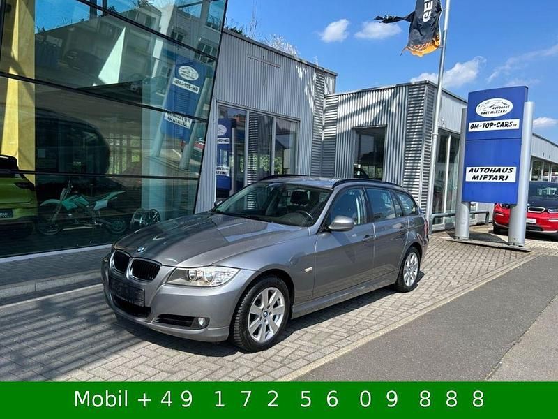 Gebraucht BMW 318 143 PS (105 kW) 2010 Grau Kombi