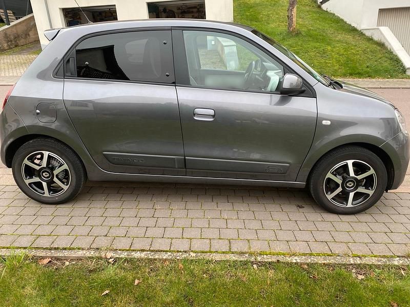 Gebraucht Renault Twingo LIMITED 75 PS (55 kW) 2020 Grau Kleinwagen