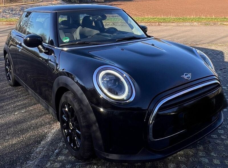 Schwarz Gebraucht 2022 Mini ONE Classic Kleinwagen | 19.200 € (Guter Preis) - Bild 1/4