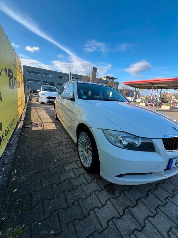 Weiß Gebraucht 2006 BMW 318 Kombi | 3.500 € (Teuer) - Bild 1/4