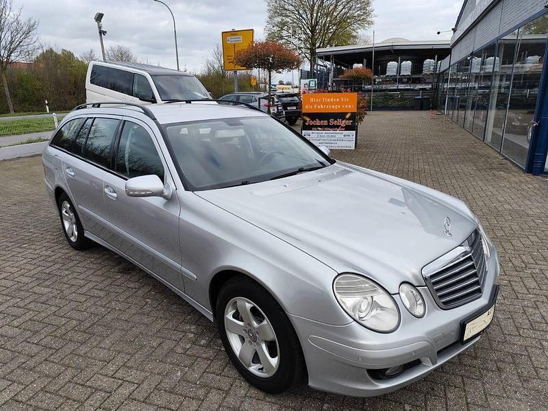 Gebraucht Mercedes E200 184 PS (135 kW) 2008 Silber Limousine