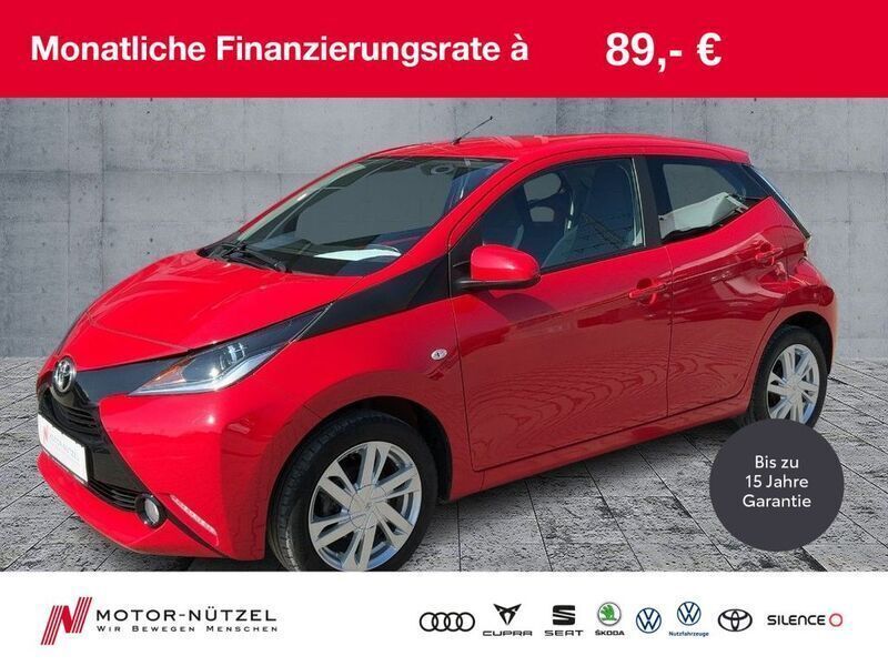 Andere farbe Gebraucht 2017 Toyota Aygo X-play Kleinwagen | 7.630 € (Fairer Preis) - Bild 1/4