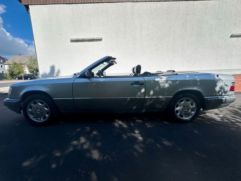 Gebraucht Mercedes E200 136 PS (100 kW) 1994 Cabrio