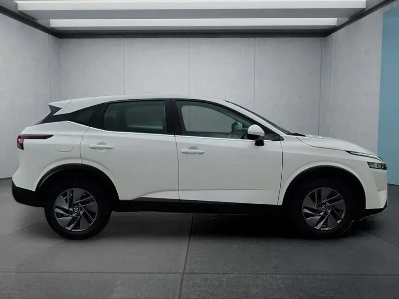 Gebraucht Nissan Qashqai 140 PS (102 kW) 2022 Weiß SUV