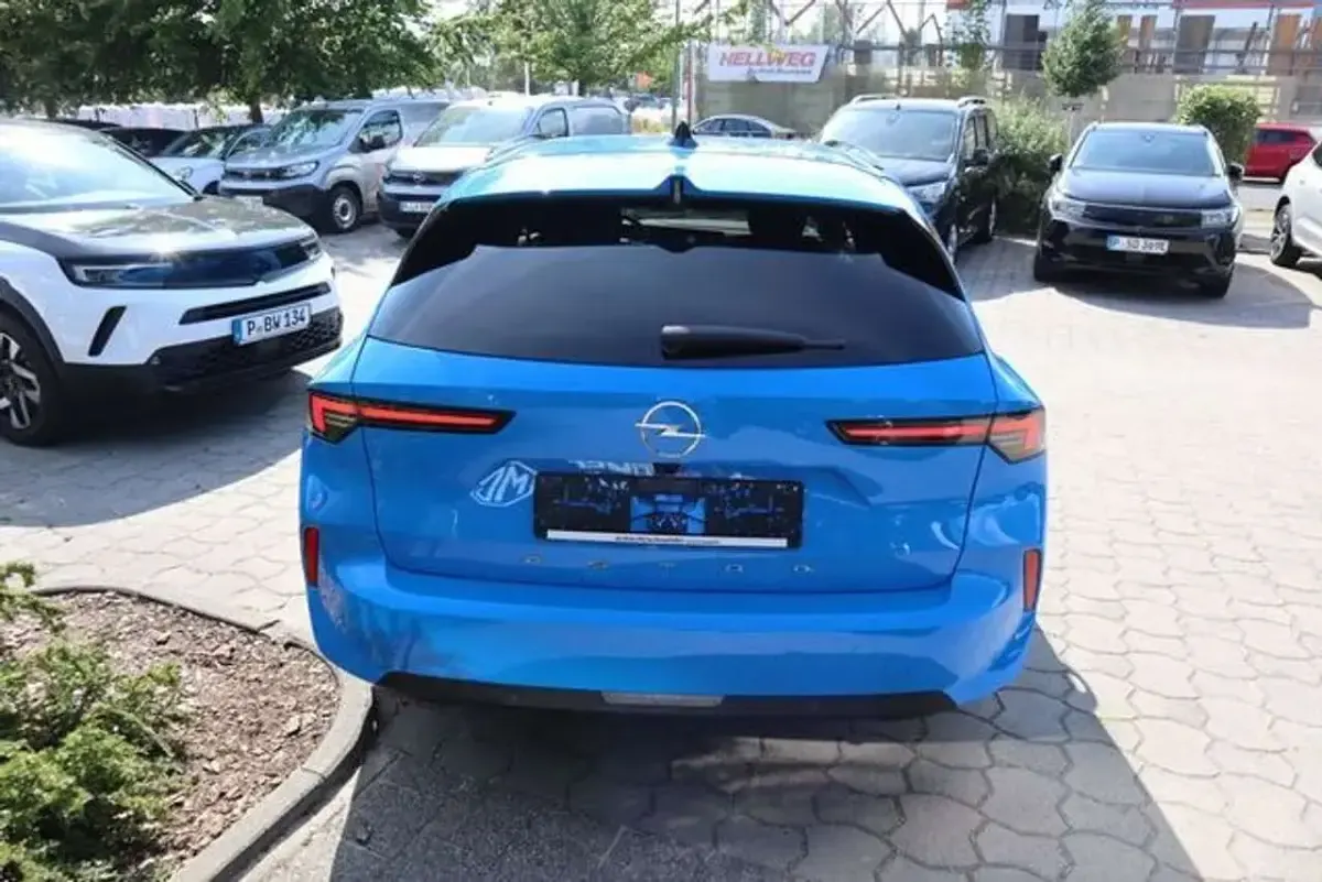 Neu Opel Astra Edition 131 PS (96 kW) 2025 Athletik blau Kombi