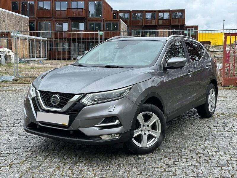 Grau Gebraucht 2019 Nissan Qashqai Tekna+ SUV | 12.999 € (Fairer Preis) - Bild 1/4