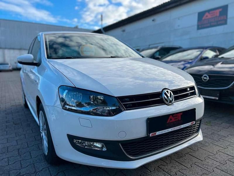 Candyweiß Gebraucht 2014 VW Polo Life Kleinwagen | 7.199 € (Fairer Preis) - Bild 1/4