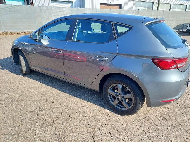 Gebraucht Seat Leon 110 PS (80 kW) 2015 Grau Kleinwagen