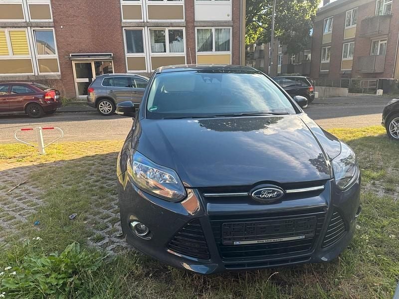 Gebraucht Ford Focus 163 PS (119 kW) 2013 Grau Kombi