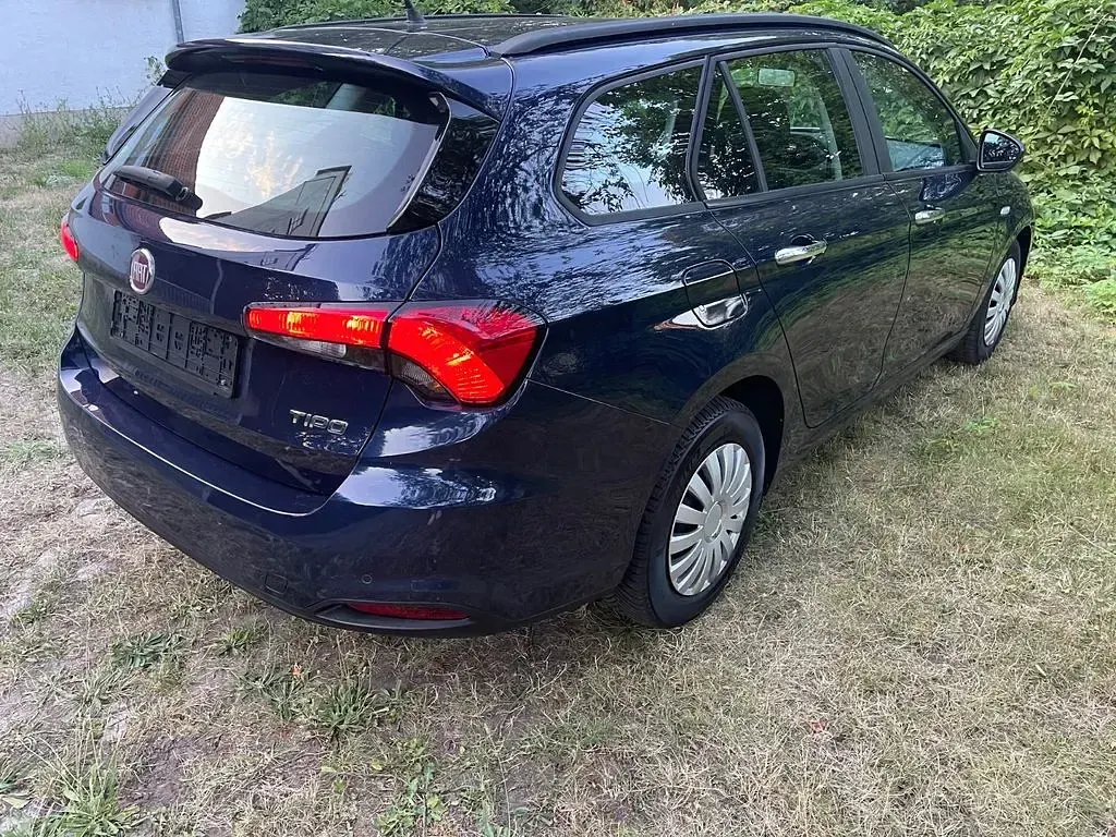 Gebraucht Fiat Tipo Pop 95 PS (69 kW) 2017 Blau Limousine