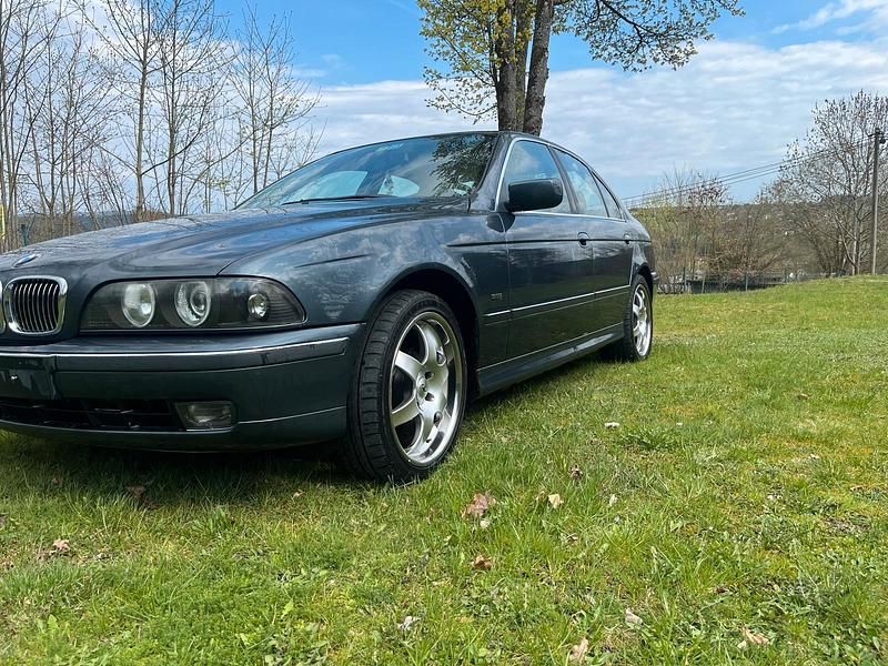 Usado BMW 2000 150 HP (110 kW) 2000 Sedan