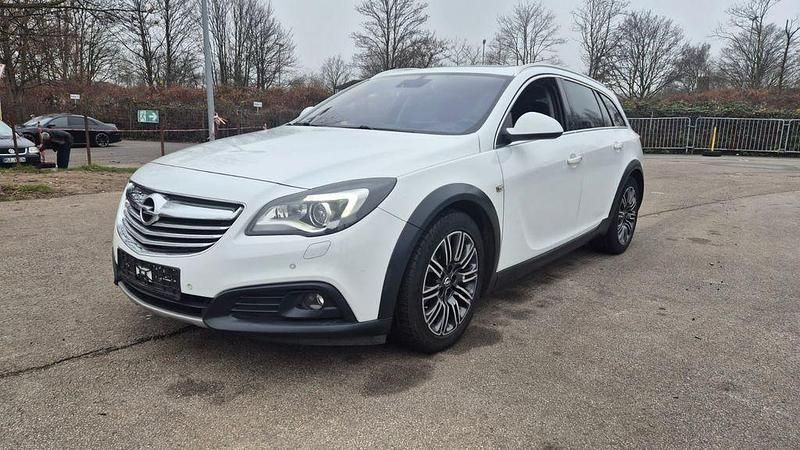 Weiß Gebraucht 2014 Opel Insignia Edition Kombi | 6.900 € (Guter Preis) - Bild 1/4