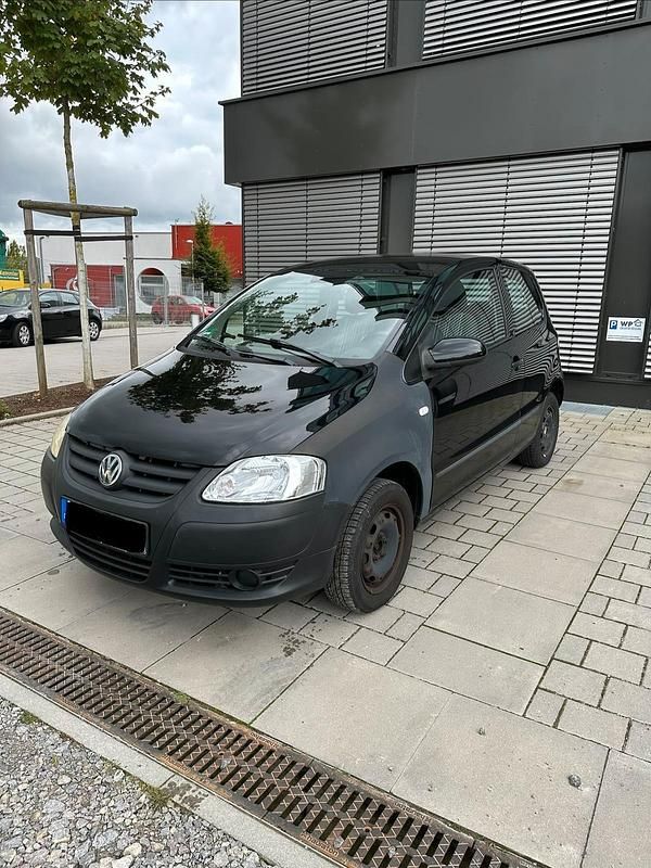 Gebraucht VW Fox 54 PS (39 kW) 2006 Schwarz Kleinwagen