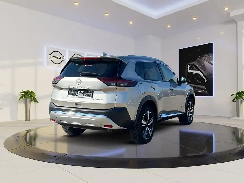 Gebraucht Nissan X-Trail 360º 213 PS (156 kW) 2024 Silber SUV