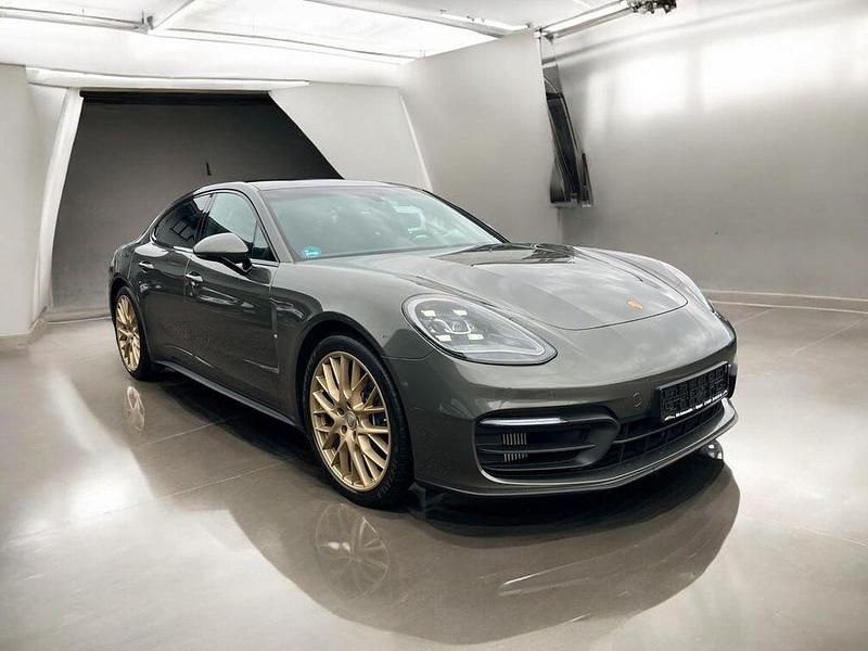 Gebraucht Porsche Panamera 4 Platinum Edition 330 PS (242 kW) 2023 Grün Limousine