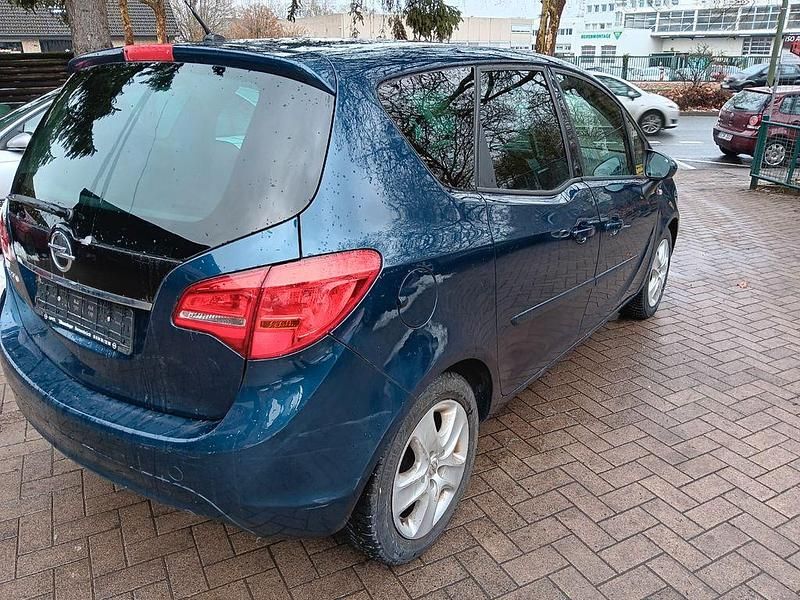 Gebraucht Opel Meriva Design Edition 101 PS (74 kW) 2011 Blau Van / Kleinbus
