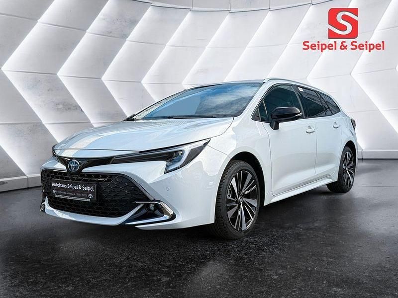 Grau Gebraucht 2025 Toyota Corolla Team Limousine | 37.390 € (Teuer) - Bild 1/4