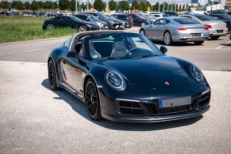 Schwarz Gebraucht 2018 Porsche 911 Targa 4 Cabrio | 138.500 € (Etwas zu teuer) - Bild 1/4