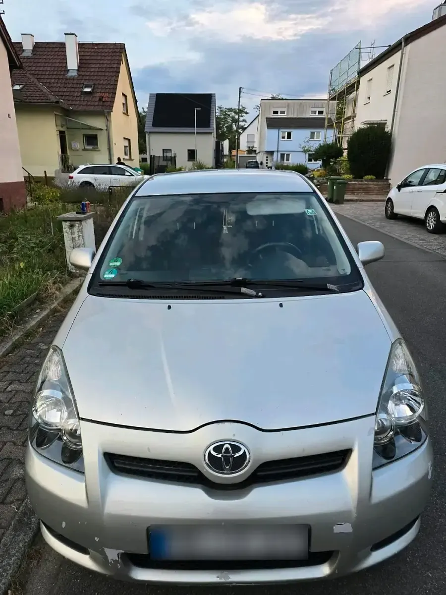 Gebraucht Toyota Corolla Verso 177 PS (130 kW) 2008 Grau Van / Kleinbus