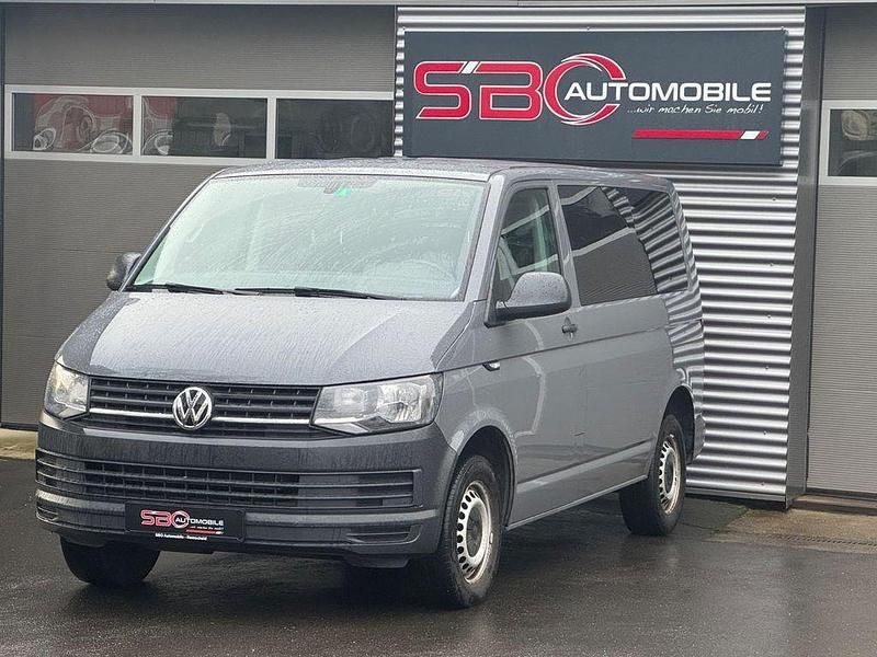 Grau Gebraucht 2016 VW Caravelle Van / Kleinbus | 16.990 € (Etwas zu teuer) - Bild 1/4
