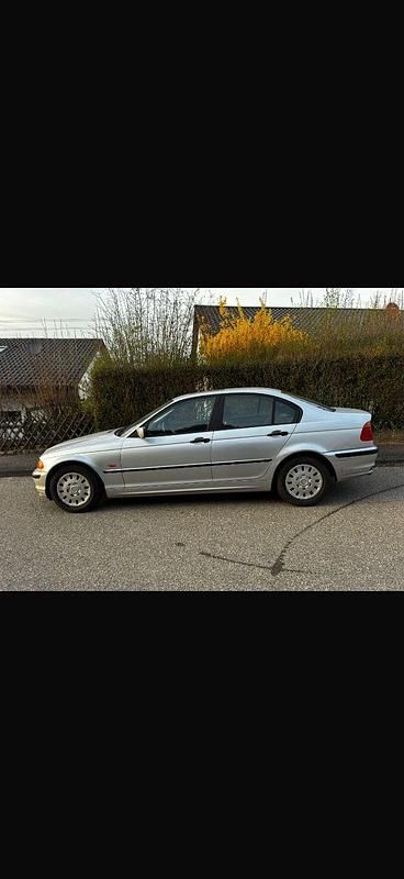 Gebraucht BMW 316 105 PS (77 kW) 1999 Silber Limousine