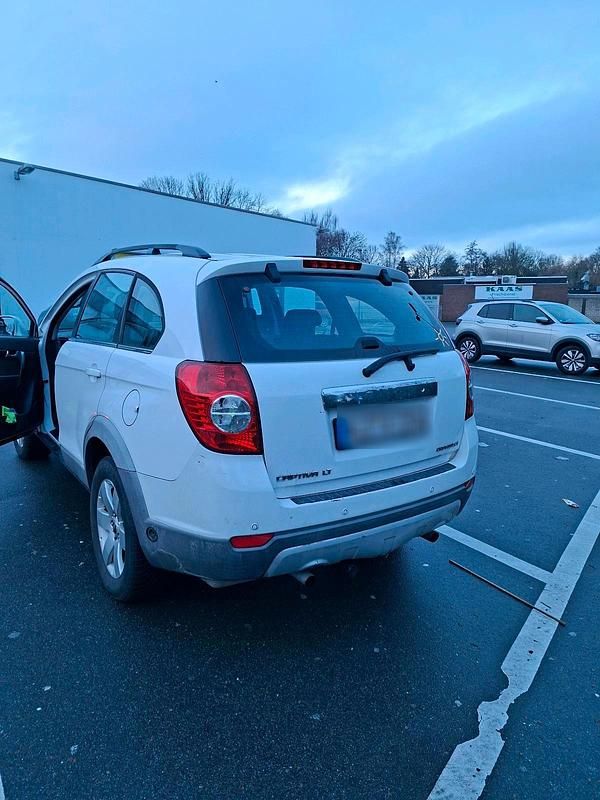 Gebraucht Chevrolet Captiva 140 PS (102 kW) 2009 Weiß SUV