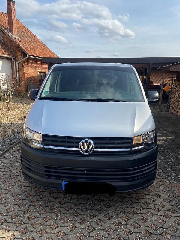Gebraucht VW Transporter 150 PS (110 kW) 2019 Silber Van