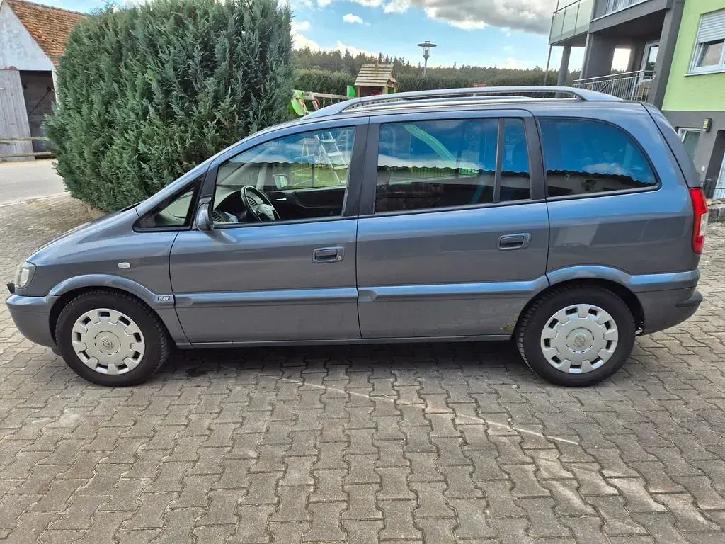 Gebraucht Opel Zafira 125 PS (91 kW) 2004 Grau Van / Kleinbus