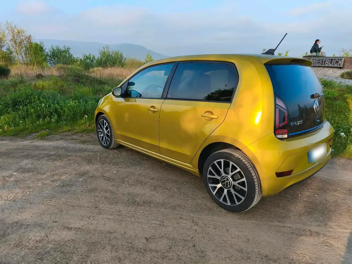 Gebraucht VW e-up! United 61 kW (83 PS) 2021 Gelb Kleinwagen