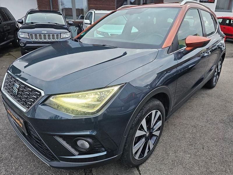 Grau Gebraucht 2018 Seat Arona Beats SUV | 13.990 € (Guter Preis) - Bild 1/4