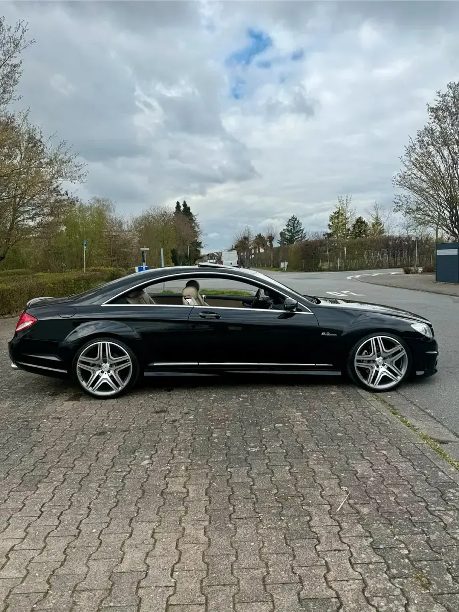 Gebraucht Mercedes CL500 387 PS (284 kW) 2008 Schwarz Coupé